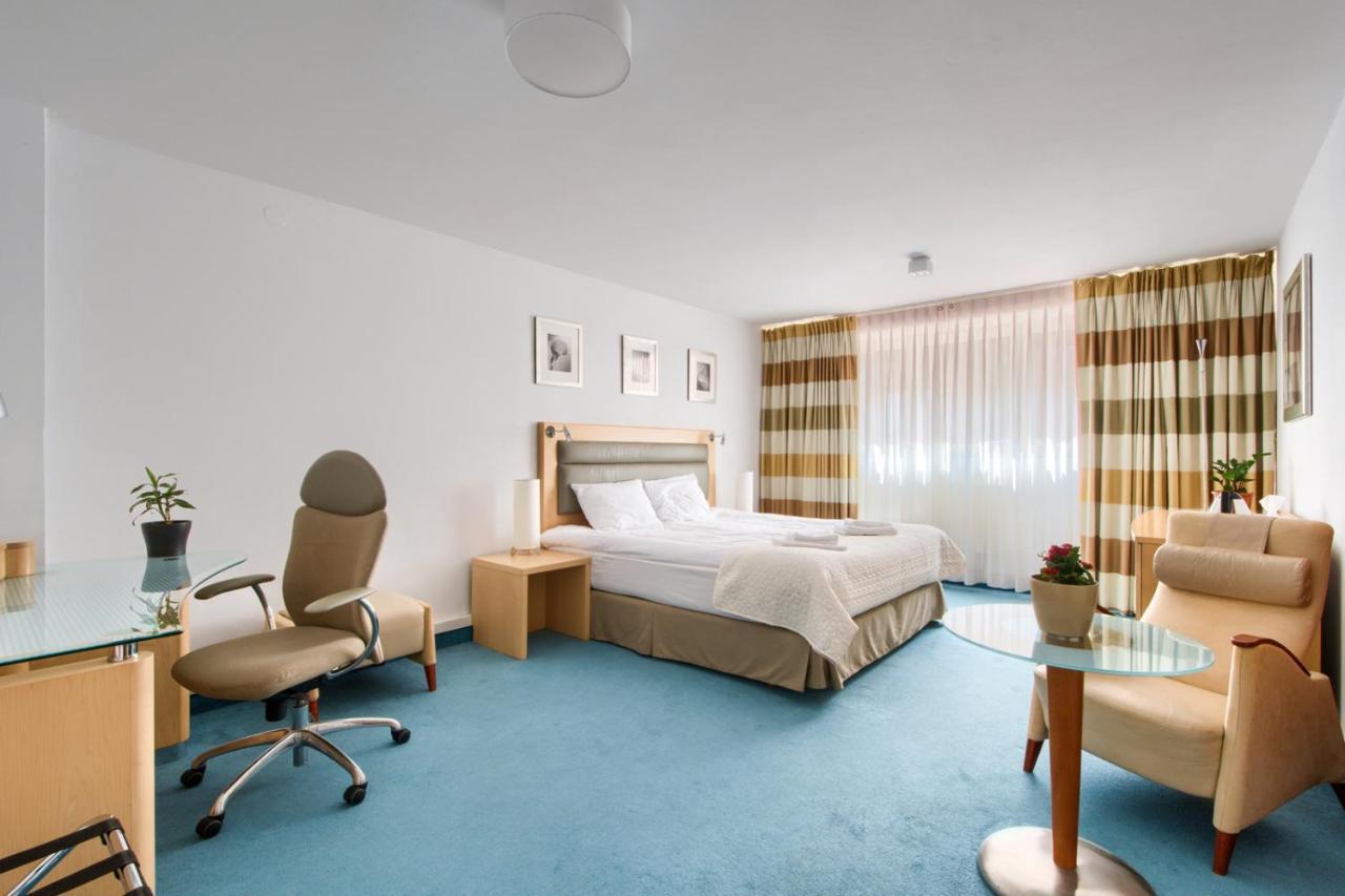404 Rooms Wilanowska Warszawa Eksteriør billede
